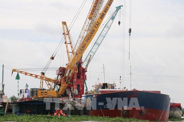 Đòn bẩy nâng vị thế Việt Nam trong chuỗi cung ứng toàn cầu
