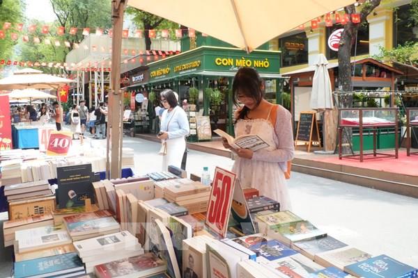 Ký ức Đại thắng mùa Xuân năm 1975 sống động qua từng trang sách