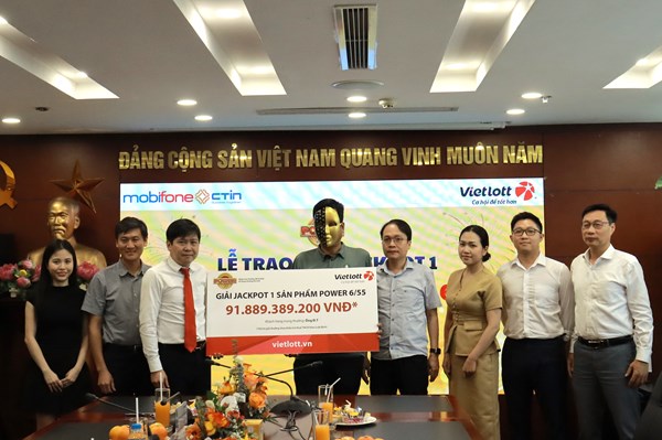 Nam doanh nhân tại Ninh Bình trúng xổ số Jackpot hơn 91 tỷ đồng