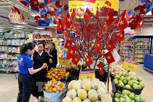 Kỳ nghỉ dài tạo cú hích mạnh cho thị trường tiêu dùng TP. Hồ Chí Minh