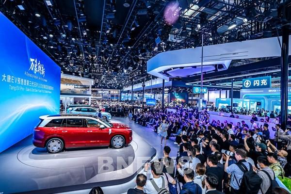 BYD ra mắt loạt xe điện tại Bắc Kinh Motorshow 2026, phô diễn công nghệ đột phá
