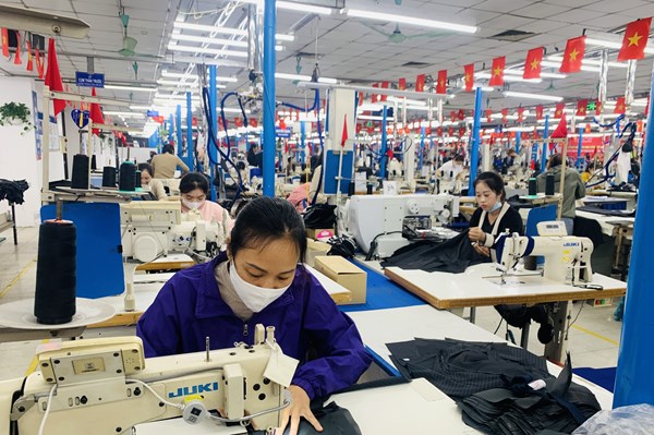 Văn hóa doanh nghiệp - “trụ cột mềm” của nền kinh tế hiện đại - Bài 4: "Thích nghi văn hóa" giúp ngành dệt may tự tin hội nhập