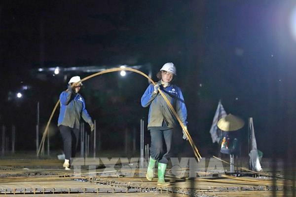 Chùm ảnh: Hối hả công trường xây trường nội trú nơi biên cương