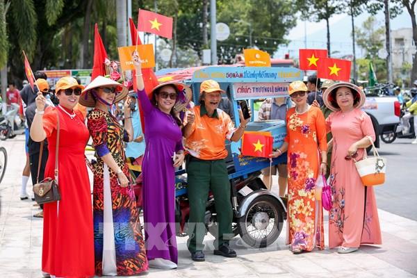 Rực rỡ cờ hoa ngày 30 tháng 4 lịch sử