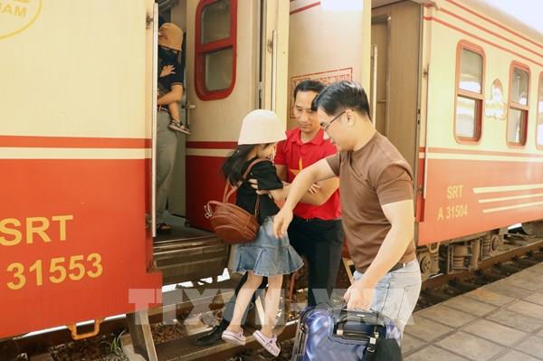 Hải Phòng đón lượng lớn du khách trong ngày đầu nghỉ lễ 30/4