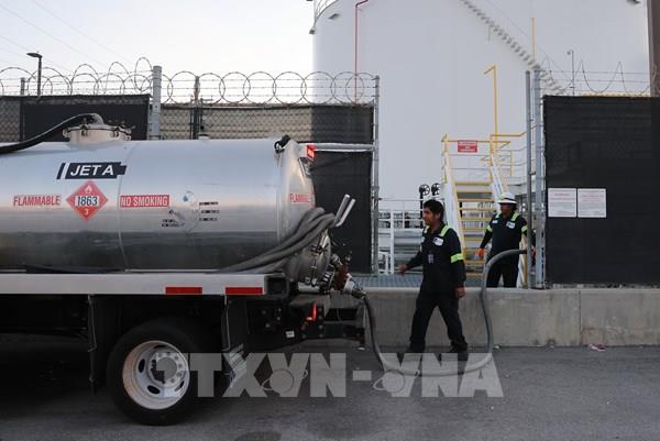 Xung đột Trung Đông và giá xăng cao làm suy yếu đà phục hồi kinh tế Mỹ