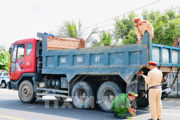 Ngày 30/4, tai nạn giao thông giảm sâu, hơn 2.100 trường hợp vi phạm nồng độ cồn