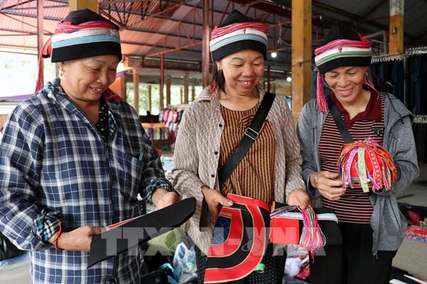Chợ phiên Tuyên Quang: Sắc màu rực rỡ giữa núi non trùng điệp