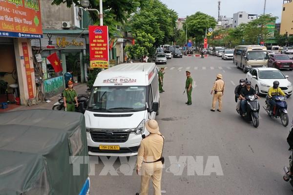Hà Nội siết chặt hoạt động xe hợp đồng, limousine dịp nghỉ lễ 30/4 - 1/5