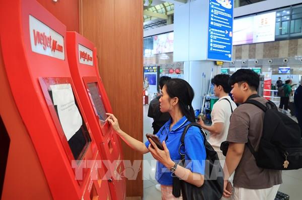 Sân bay Nội Bài đảm bảo luồng tuyến thông suốt với hơn 240 quầy check-in dịp lễ