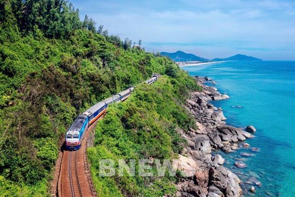 Ngành đường sắt vận chuyển gần 400.000 lượt hành khách dịp lễ