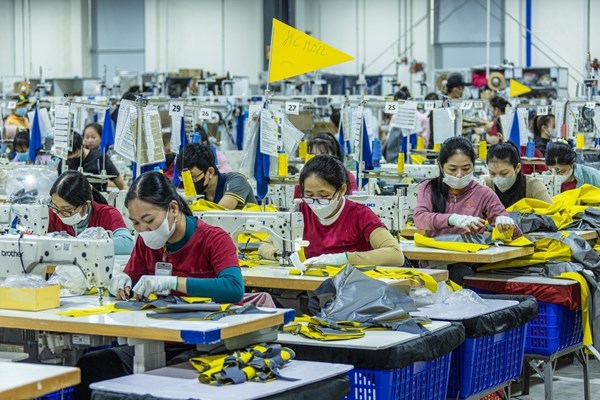 Bật “công tắc” tăng trưởng từ cải cách thể chế
