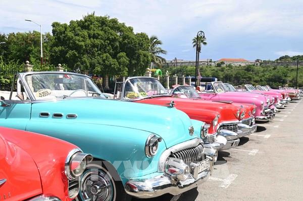 Xe cổ Cuba: “Mỏ vàng” du lịch giữa cấm vận