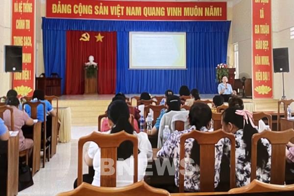 Phụ nữ Đồng Tháp: Trang bị lá chắn bảo vệ gia đình trước rủi ro xã hội