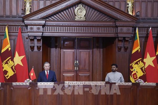 Tuyên bố chung giữa nước Cộng hòa Xã hội chủ nghĩa Việt Nam và nước Cộng hòa Xã hội chủ nghĩa Dân chủ Sri Lanka
