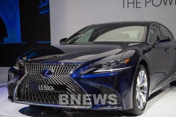 Lexus Việt Nam giảm giá loạt xe hybrid đến 360 triệu đồng
