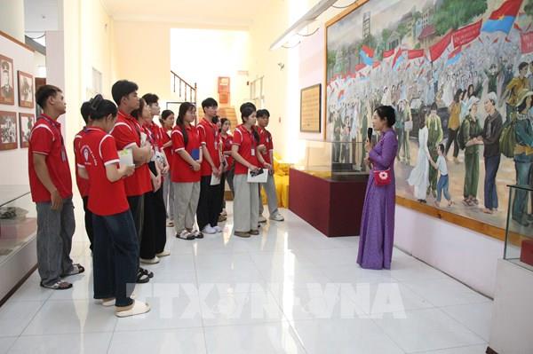 Chùm ảnh: Bên trong bảo tàng quy mô "khủng" nhất miền Tây
