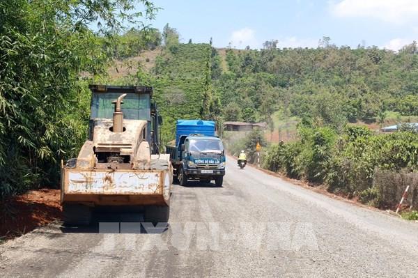 Lâm Đồng tăng tốc thi công nâng cấp đoạn tuyến Quốc lộ 28