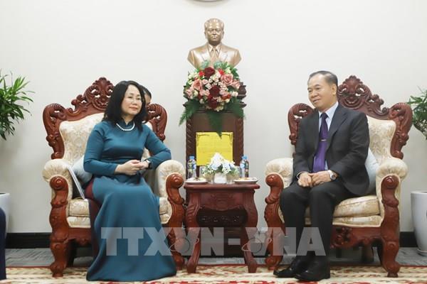 Lào đề nghị Việt Nam tiếp tục hỗ trợ đào tạo cho đội ngũ phóng viên, biên tập viên