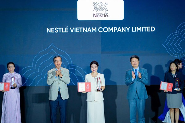 Nestlé Việt Nam được vinh danh trong "Top 10 Doanh nghiệp FDI tiêu biểu" 