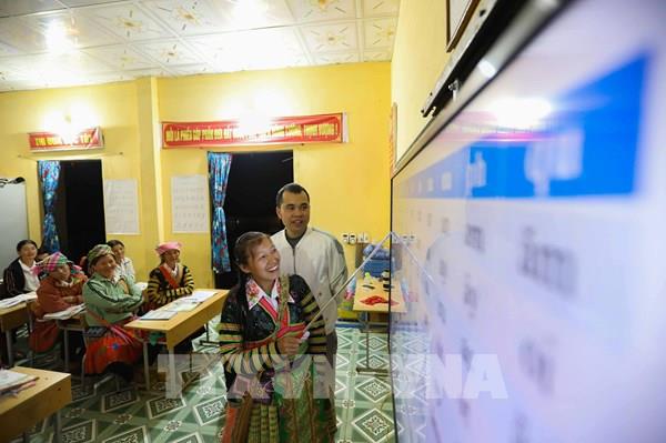 Lớp học chữ đặc biệt nơi đại ngàn Tà Xùa