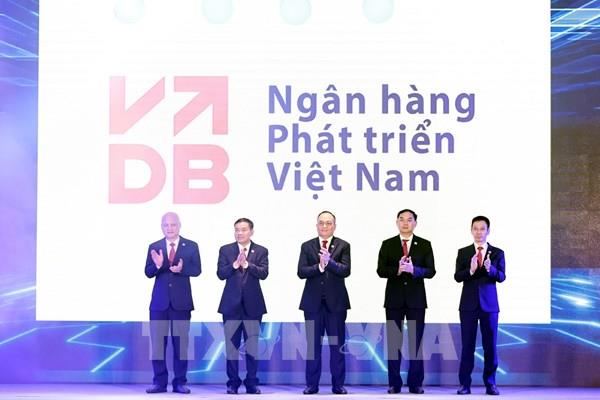 VDB ra mắt nhận diện thương hiệu mới, ghi dấu ấn 20 năm phát triển