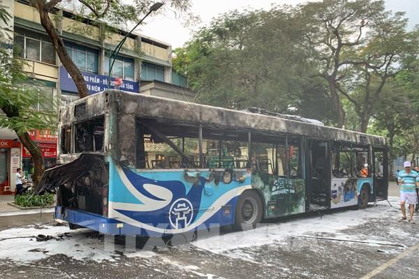 Sau vụ cháy xe buýt, Hà Nội tăng phòng chống cháy nổ vận tải hành khách