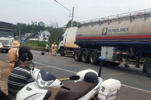 Tai nạn liên hoàn giữa 3 xe tải, Quốc lộ 14 ùn tắc gần 5km