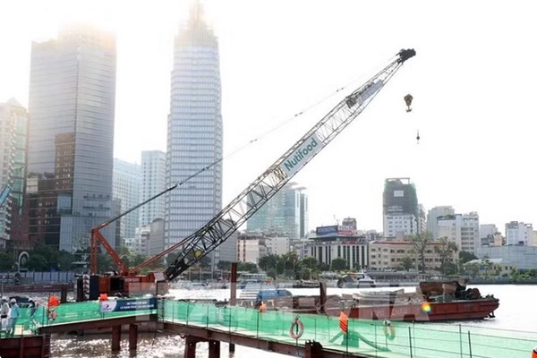 HSBC thu xếp 800 tỷ đồng cho dự án cầu đi bộ sông Sài Gòn