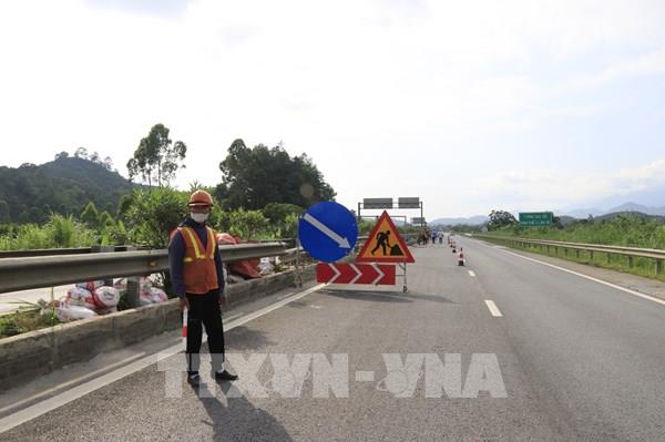 "3 ca, 4 kíp" tăng nhịp thi công mở rộng cao tốc Nội Bài – Lào Cai