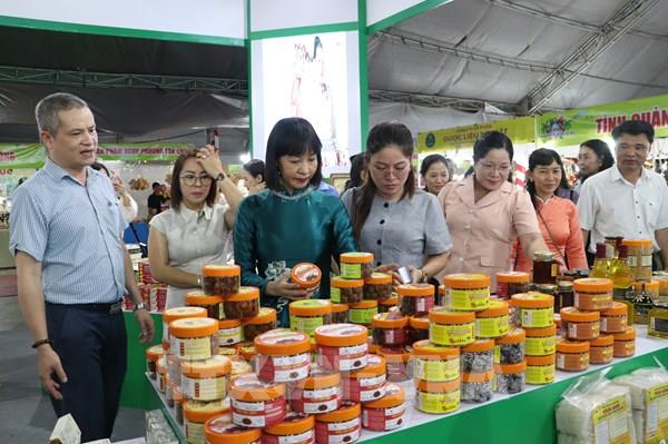 Phát huy vai trò chủ thể của nông dân trong tái cơ cấu nông nghiệp