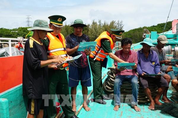 An Giang hỗ trợ kinh phí giúp ngư dân nâng cấp mắt thần vươn khơi