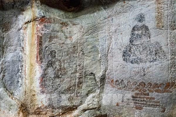 Di sản “sử đá” độc bản ở Ninh Bình