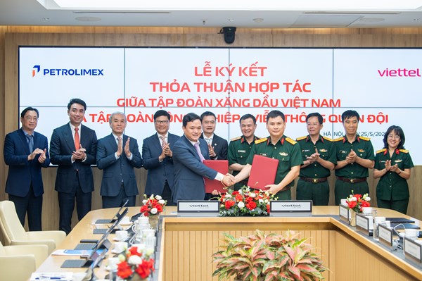 Petrolimex cùng Viettel thúc đẩy chuyển đổi số và chuyển dịch năng lượng