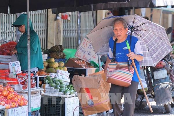 Dự báo thời tiết ngày 28/5: Nhiệt độ giảm nhẹ, Bắc Bộ và Nam Bộ chiều tối mưa dông
