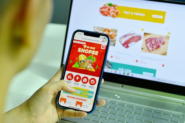 Ủy ban Cạnh tranh Quốc gia yêu cầu làm rõ cơ sở điều chỉnh phí trên Shopee, TikTok Shop