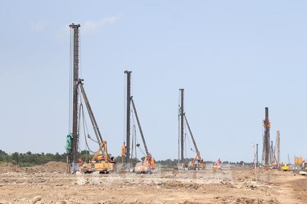Cà Mau gỡ khó nguồn vật liệu, đẩy nhanh tiến độ dự án Cảng hàng không Cà Mau