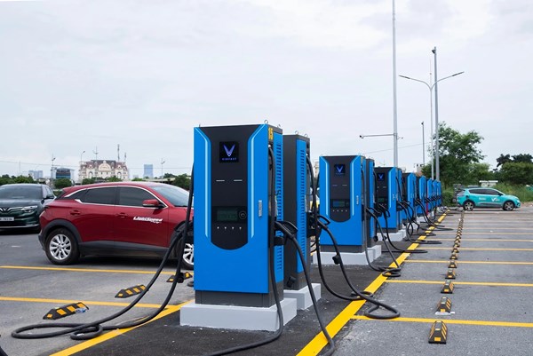 Hạ tầng trạm sạc - động lực thúc đẩy thị trường xe điện Việt