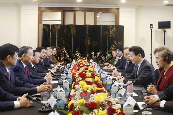 Tiếp thêm xung lực cho quan hệ Đối tác Chiến lược toàn diện Việt Nam - Singapore