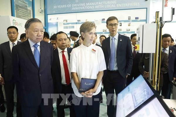 Tổng Bí thư, Chủ tịch nước Tô Lâm thăm các cơ sở công nghệ tại Singapore