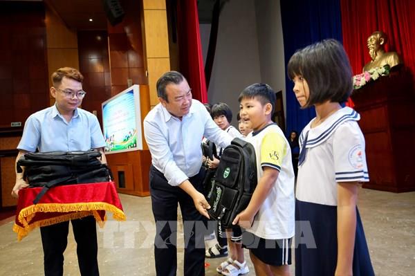 Tây Ninh trao học bổng, xe đạp dịp Tháng hành động vì trẻ em 2026