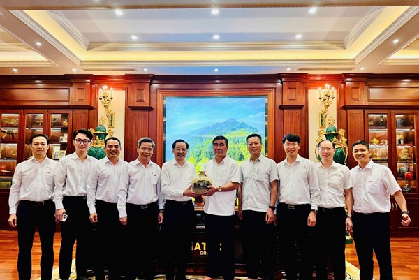 Vinachem làm việc với Hateco về cung ứng cao su kỹ thuật cho cảng Liên Chiểu