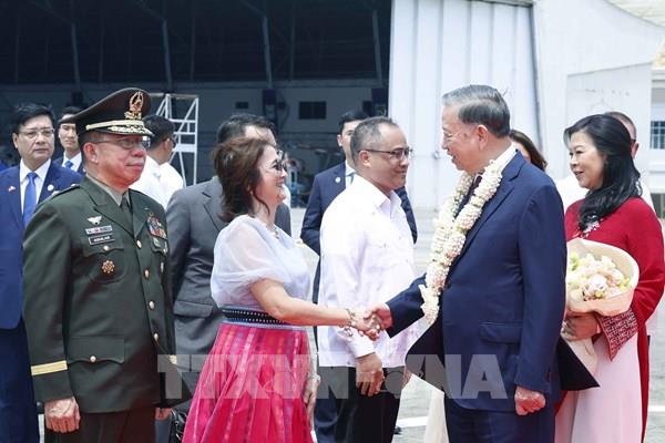 Tổng Bí thư, Chủ tịch nước Tô Lâm và Phu nhân đến thủ đô Manila thăm cấp Nhà nước Cộng hòa Philippines