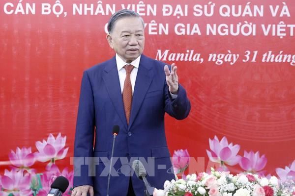 Tổng Bí thư, Chủ tịch nước Tô Lâm gặp gỡ cộng đồng người Việt Nam tại Philippines