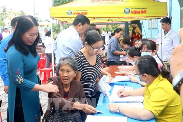 Vĩnh Long đặt mục tiêu 100% người dân được khám sức khỏe