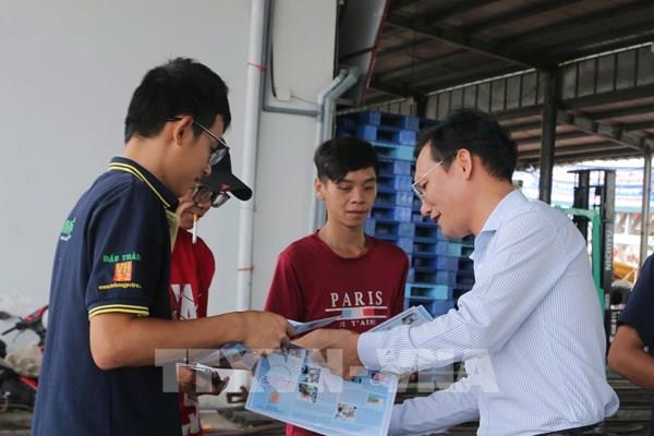 “Đến tận nhà, ra tận cảng” tuyên truyền chống khai thác IUU