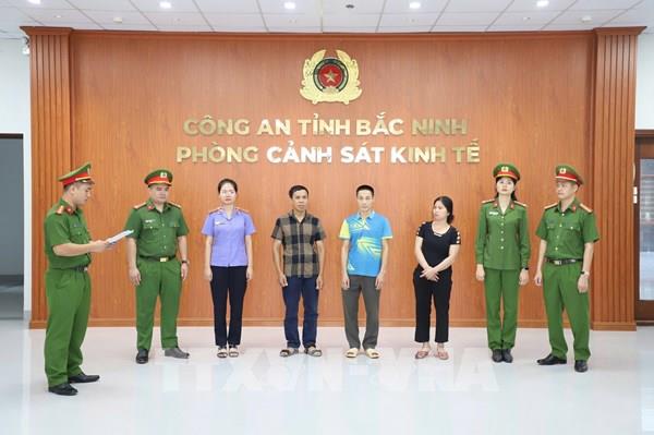 Khởi tố ba chủ cơ sở dùng hóa chất sản xuất giá đỗ