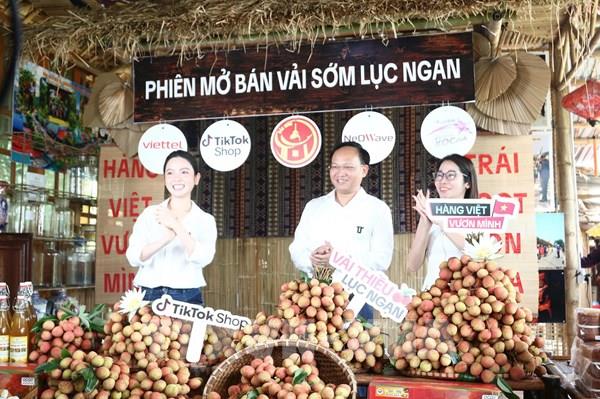 Khi người nông dân trở thành “người bán hàng số”
