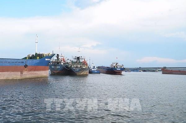 Quảng Trị: Bồi lấp nghiêm trọng luồng hàng hải cửa biển Cửa Việt