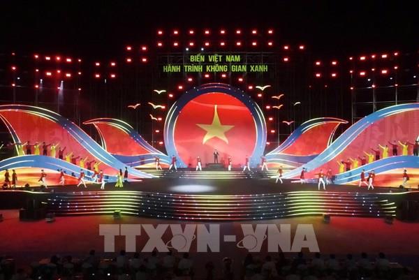 Cửa Lò rực sáng “Biển Việt Nam - Hành trình không gian xanh”